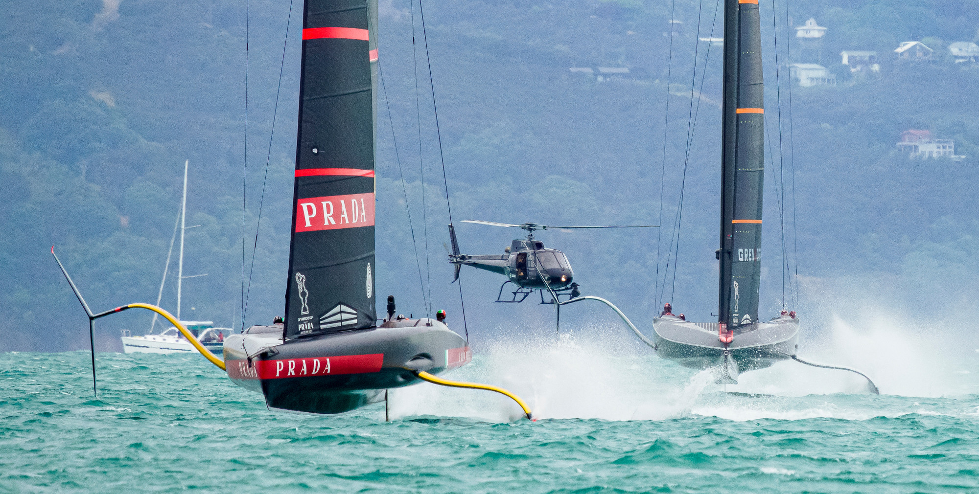 America's Cup(アメリカズカップ)：ルナ・ロッサ・プラダ・ピレリの